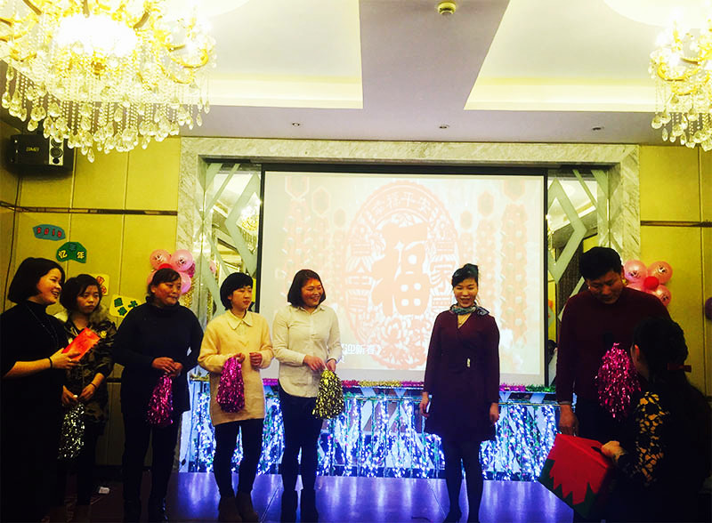 ”憶羊年，迎猴年“嬰智貝佳2016新春年會(huì)在舒友海鮮激情開演